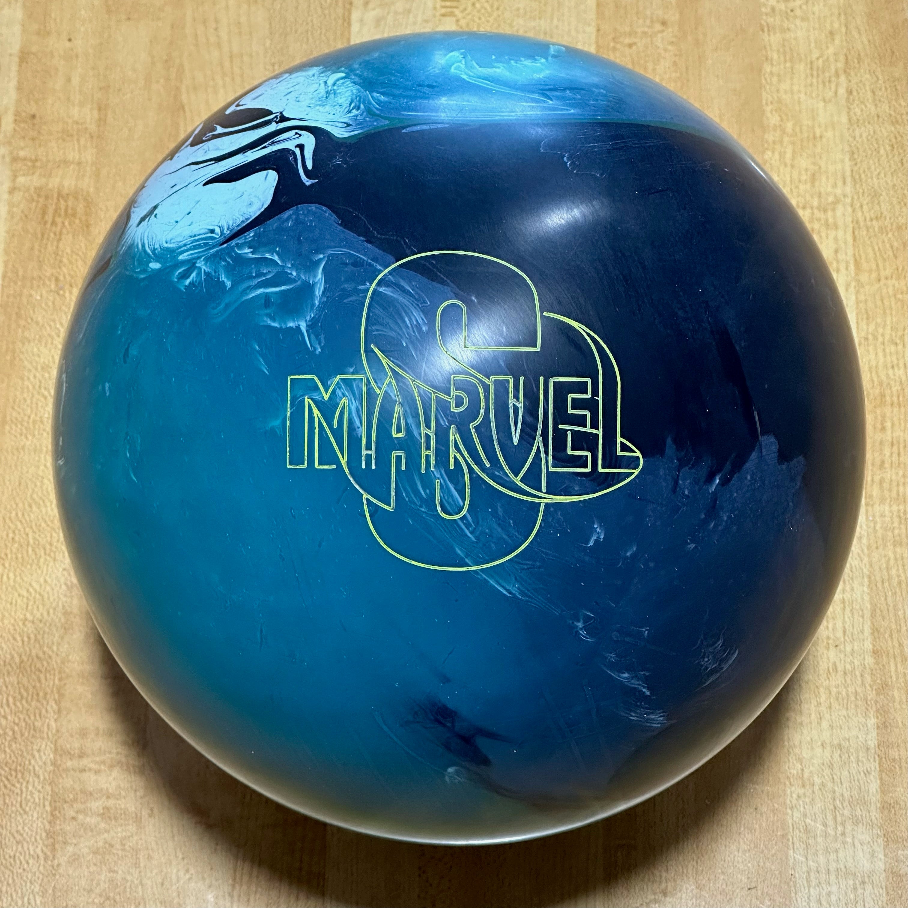 Outlet Marvel Bowling Ball