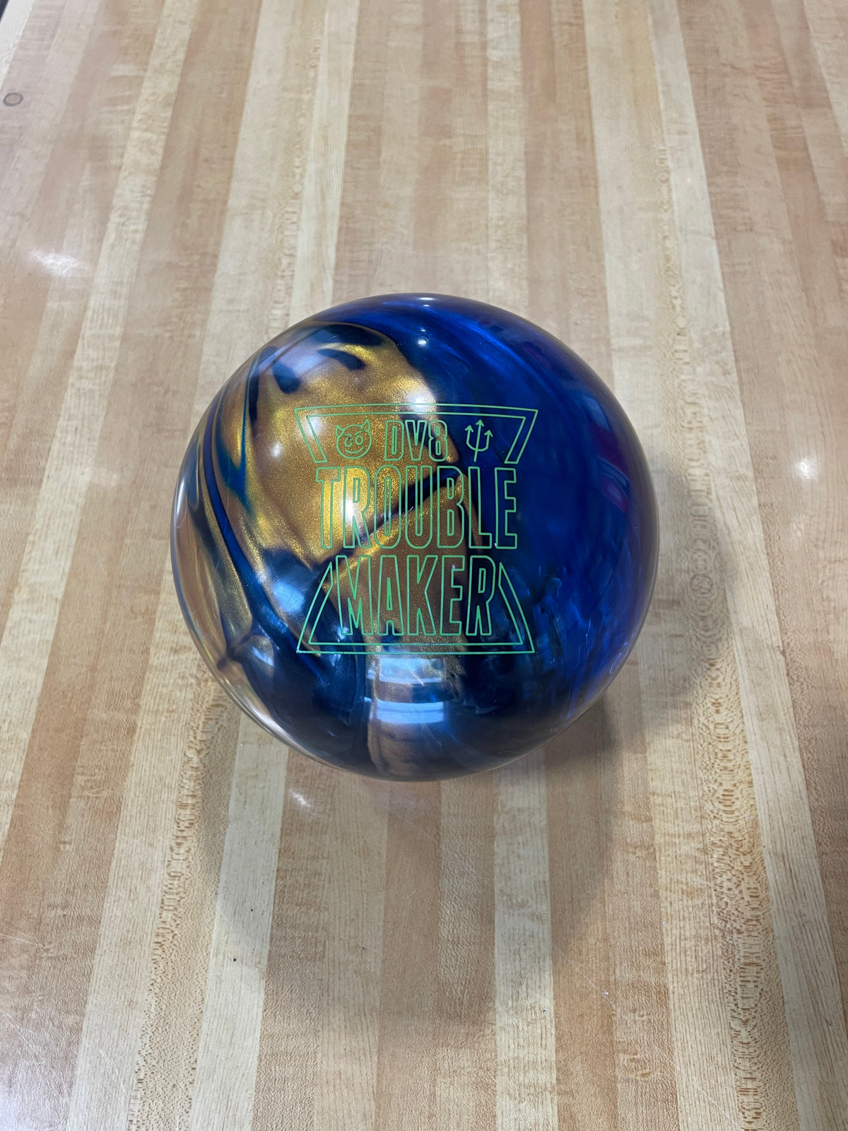 REC DV8 Troublemaker Pearl 2166B