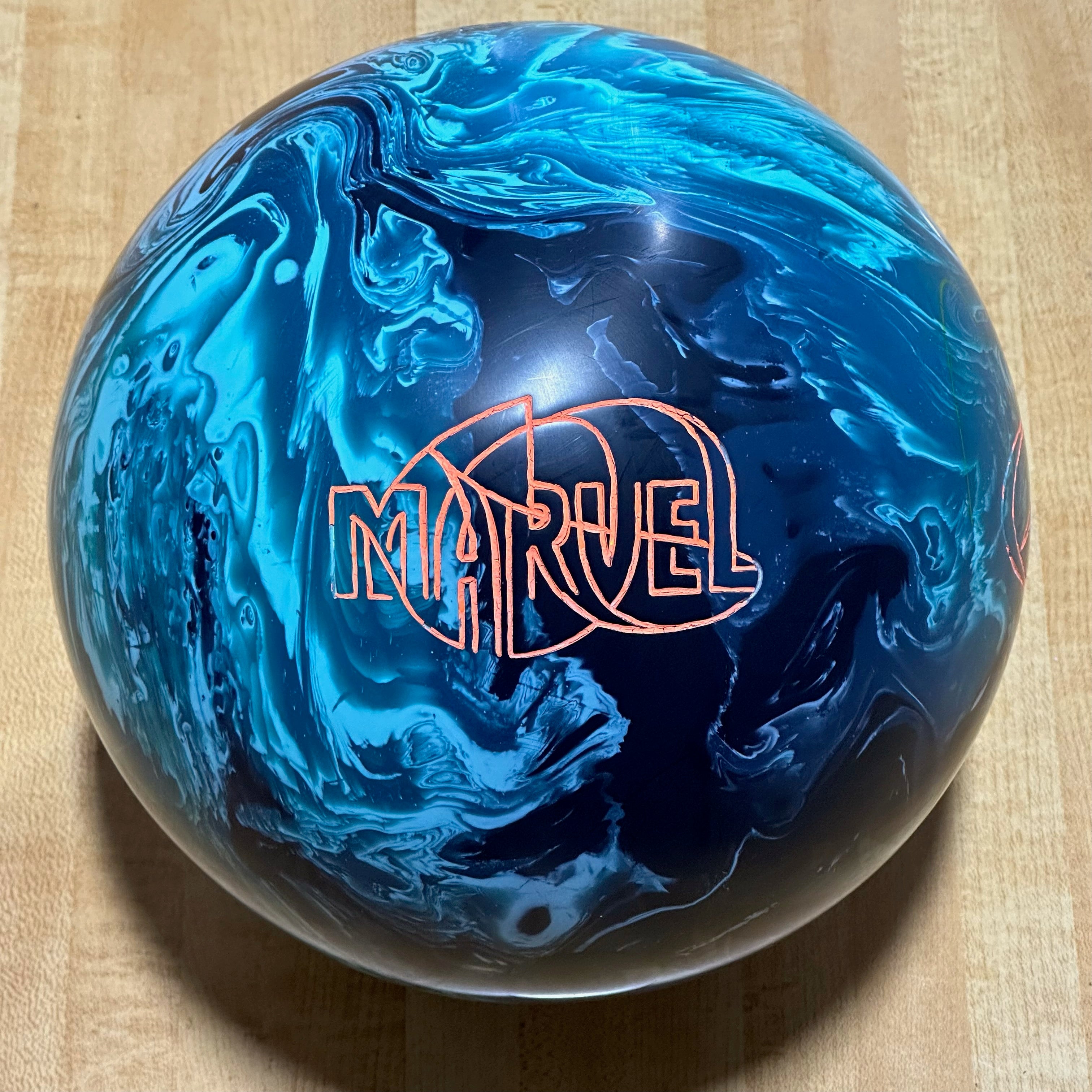 Outlet Marvel Bowling Ball